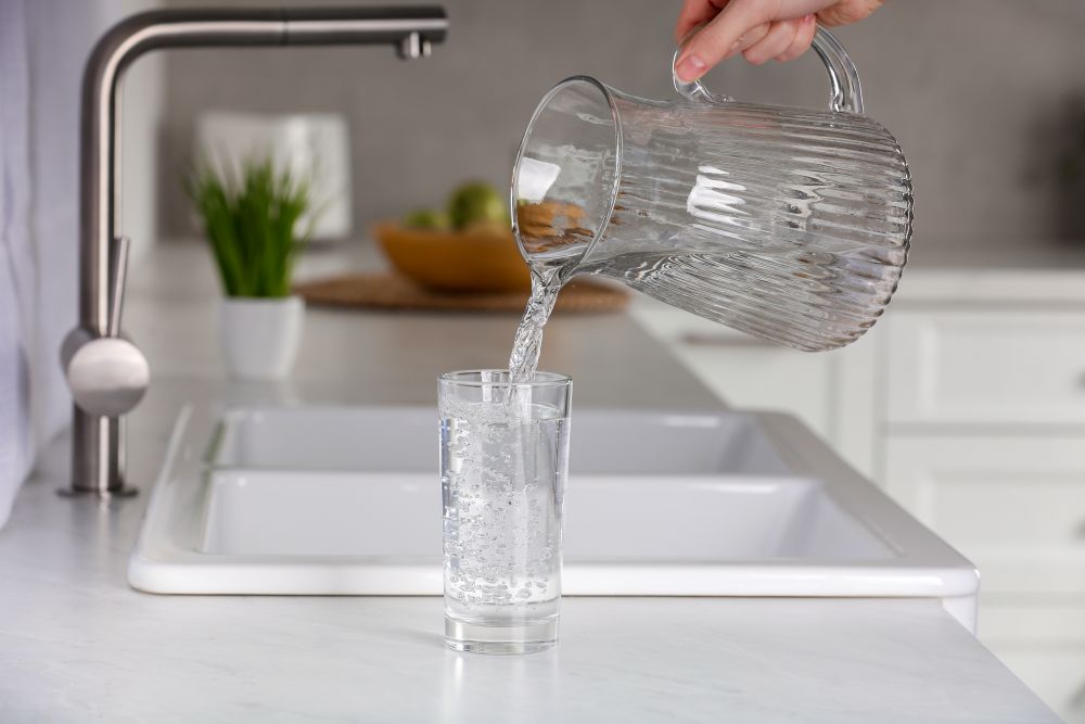 Water-glass-and-jug-web.jpg